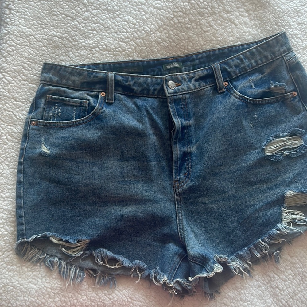 Jean cut off shorts